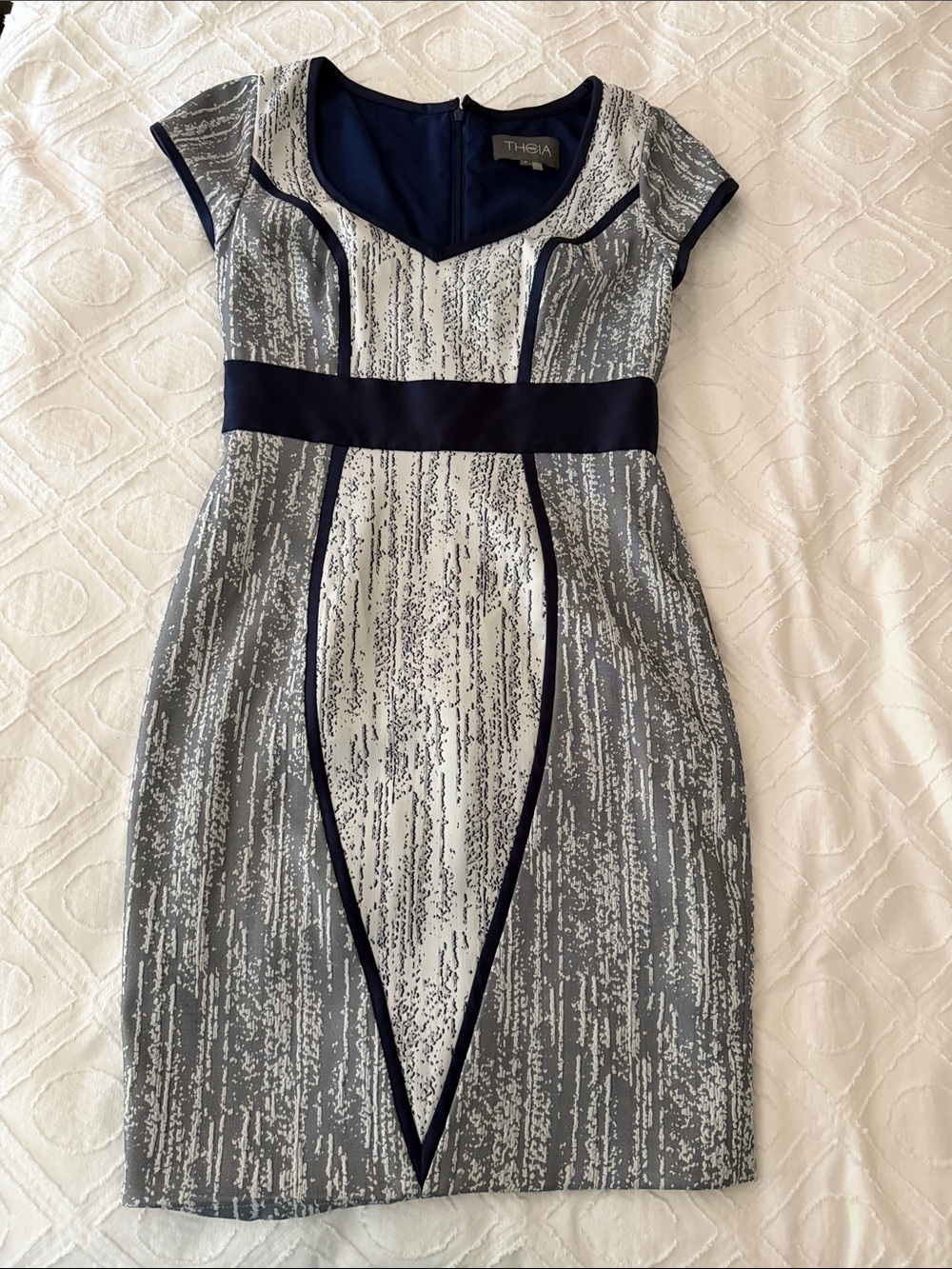 Theia Silver-Blue-white Sheath Dress with Navy Trim